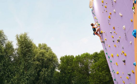 Vestiging klimmuur Uithof