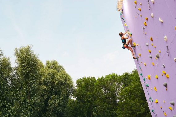 Vestiging klimmuur Uithof